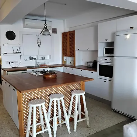 Kyriena Harbour Flat Apartment *
